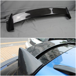 Macan rear roof spoiler